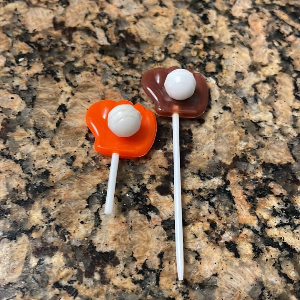 RARE ❤️ Vintage Baseball Cake Toppers - Picture 2 of 2